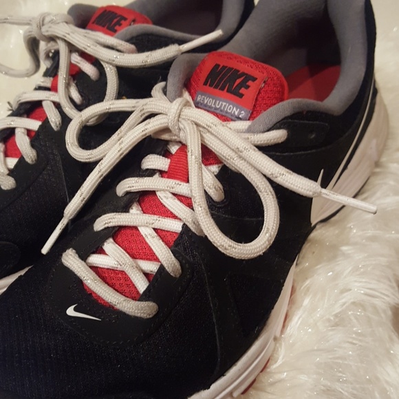 NIKE Revolution 2 - Picture 4 of 8